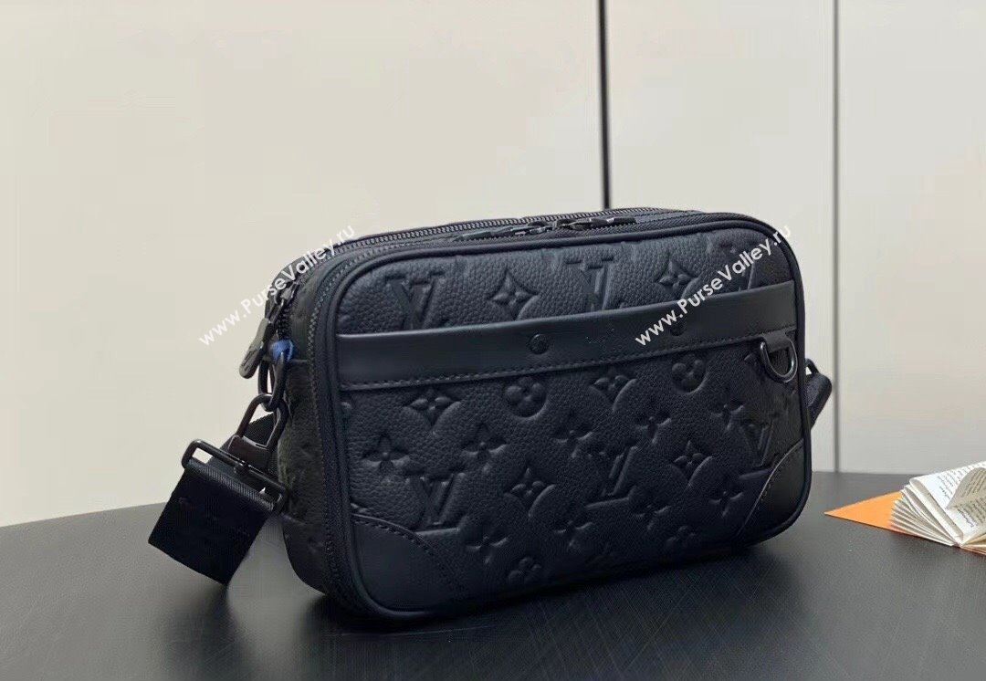 Louis Vuitton Monogram Shadow cowhide leather Alpha Messenger Bag Black 2024 (kiki-24040129)