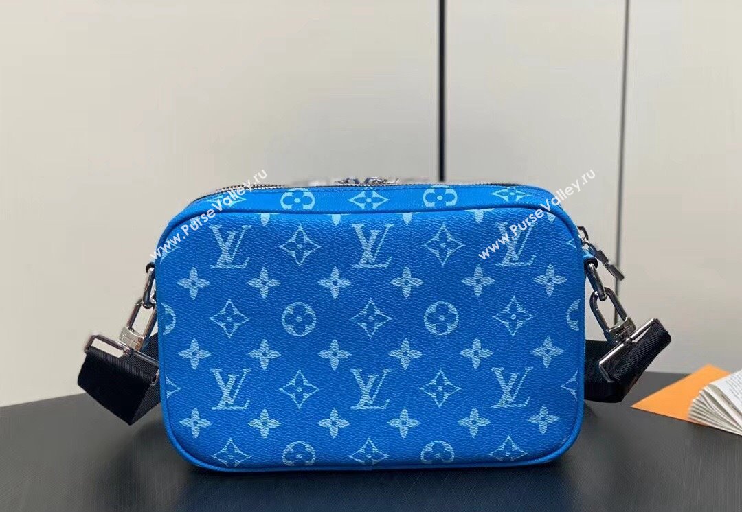 Louis Vuitton Taiga leather and Monogram canvas Alpha Messenger Bag M31016 Blue 2024 (kiki-24040127)