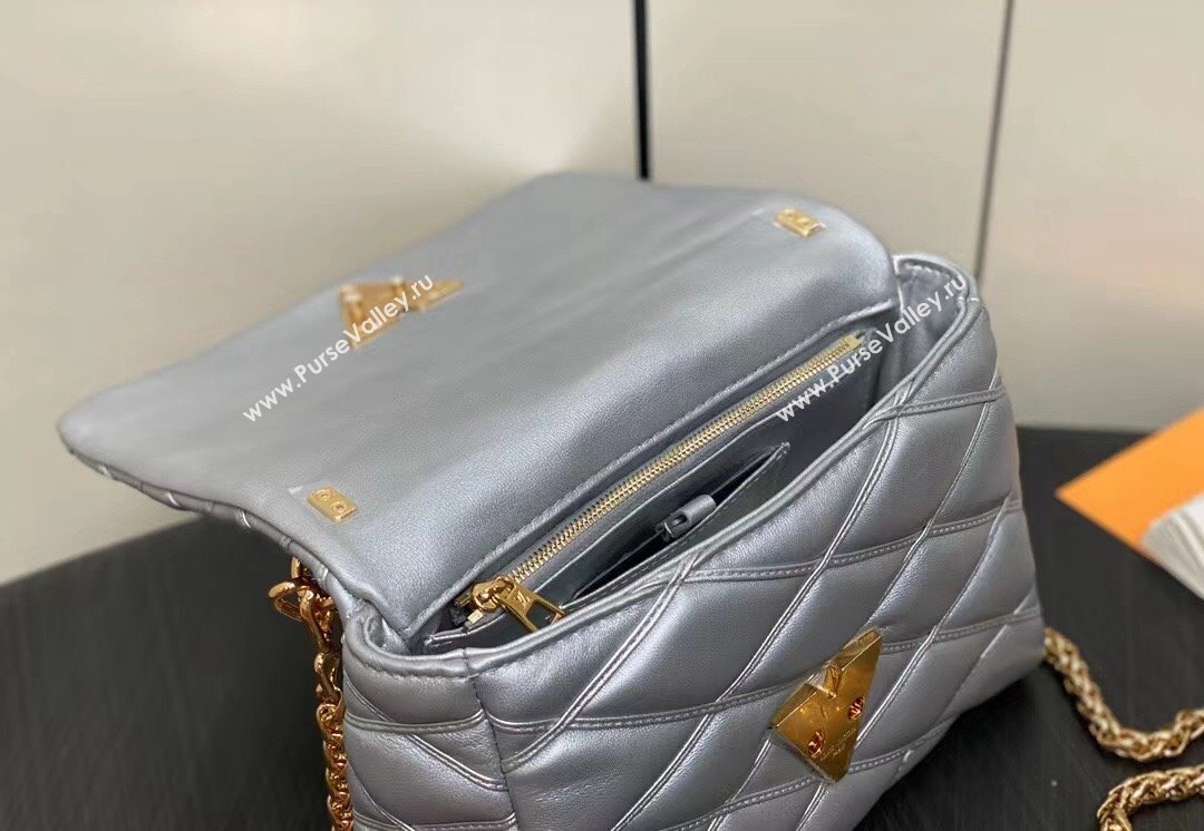 Louis Vuitton Lamb leather GO-14 MM Bag M25107 Silver 2024 (kiki-24040110)