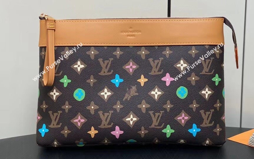 Louis Vuitton Monogram Craggy Canvas Pochette Voyage Souple Bag M83568 Chocolate 2024 (kiki-24040125)