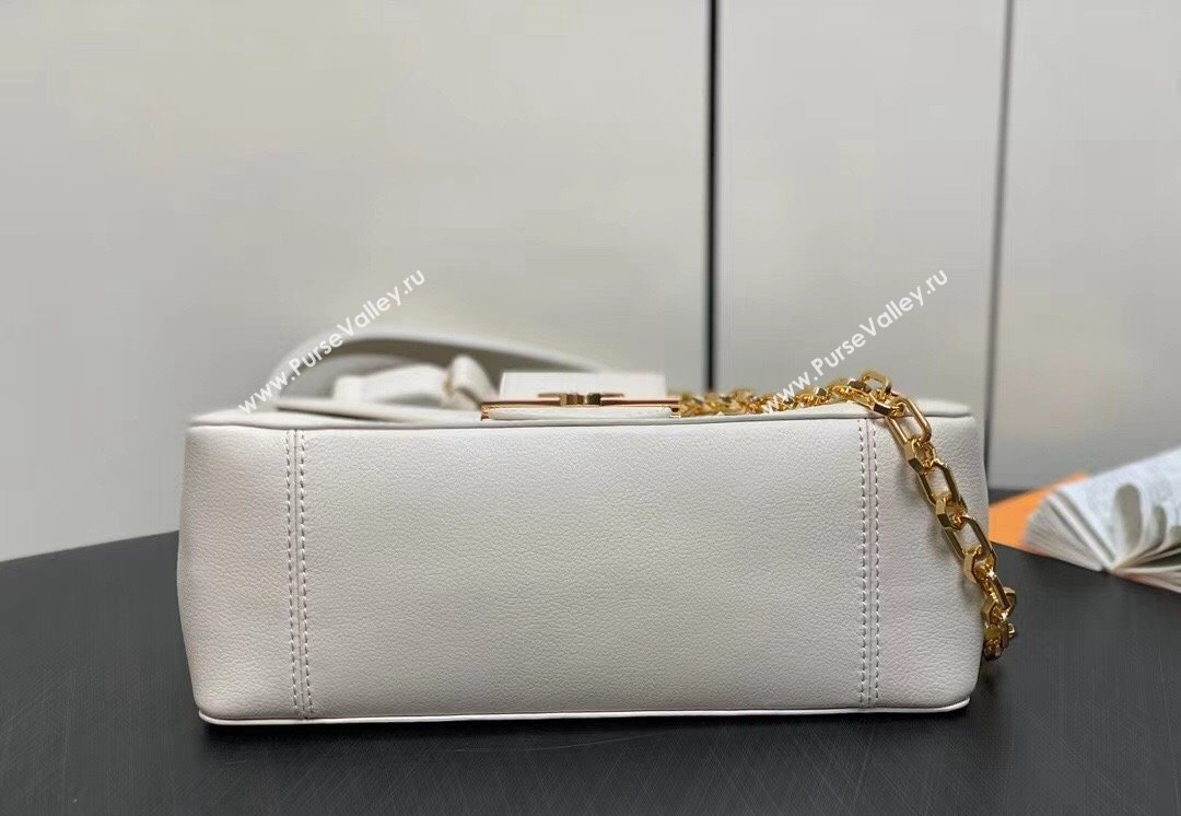 Louis Vuitton Dauphine Soft MM Bag M25050 White 2024 (kiki-24040135)