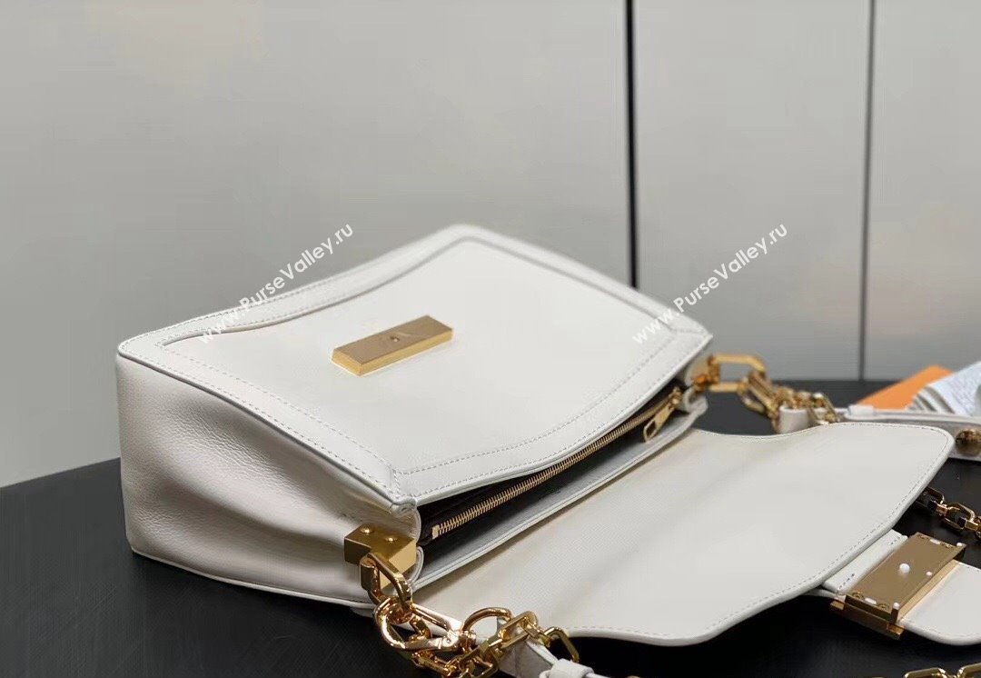 Louis Vuitton Dauphine Soft MM Bag M25050 White 2024 (kiki-24040135)