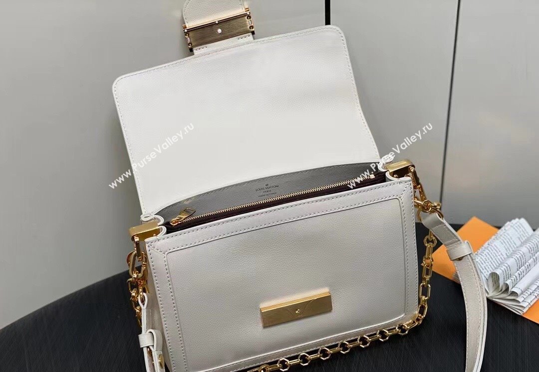 Louis Vuitton Dauphine Soft MM Bag M25050 White 2024 (kiki-24040135)