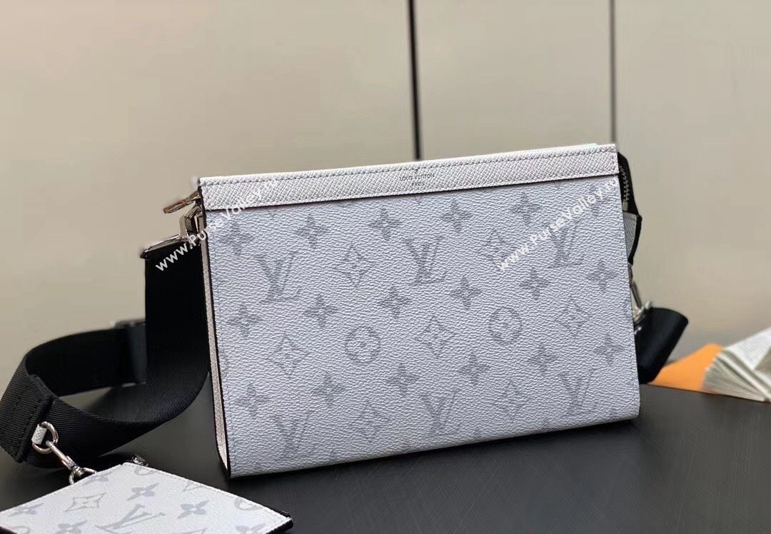 Louis Vuitton Taiga leather and Monogram canvas Gaston Wearable Wallet Bag M30935 White 2024 (kiki-24040130)