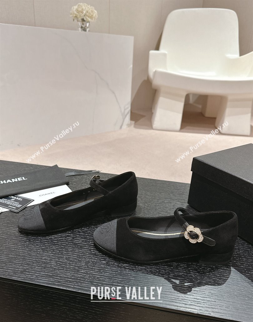 Chanel Mary Janes in Suede Leather and Grosgrain Black 2024 (modeng-24040301)
