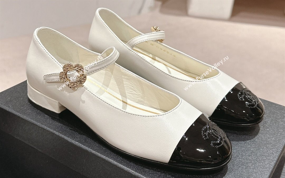 Chanel Mary Janes in Leather White and Patent Black 2024 (modeng-24040303)