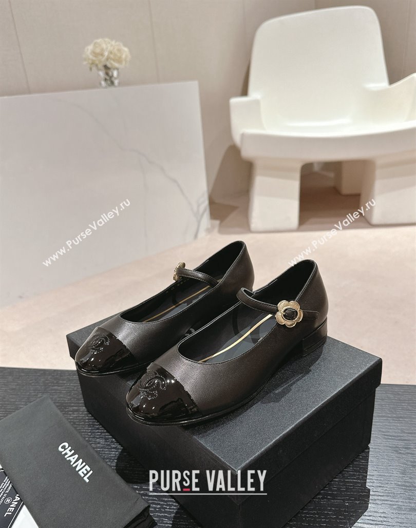 Chanel Mary Janes in Leather and Patent Black 2024 (modeng-24040304)