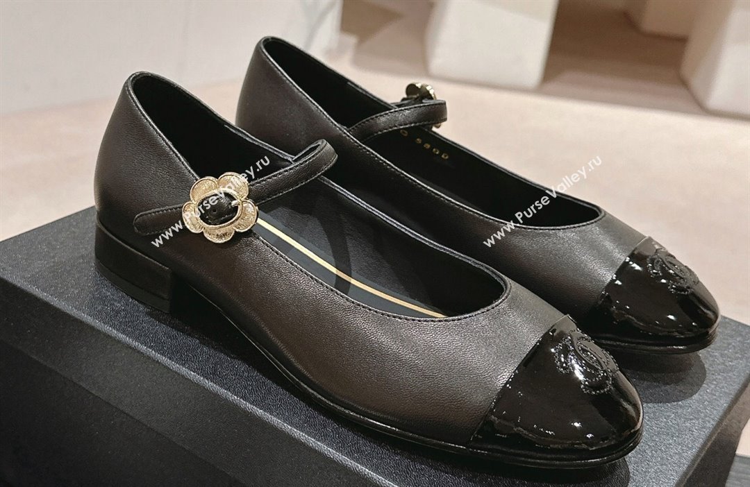Chanel Mary Janes in Leather and Patent Black 2024 (modeng-24040304)