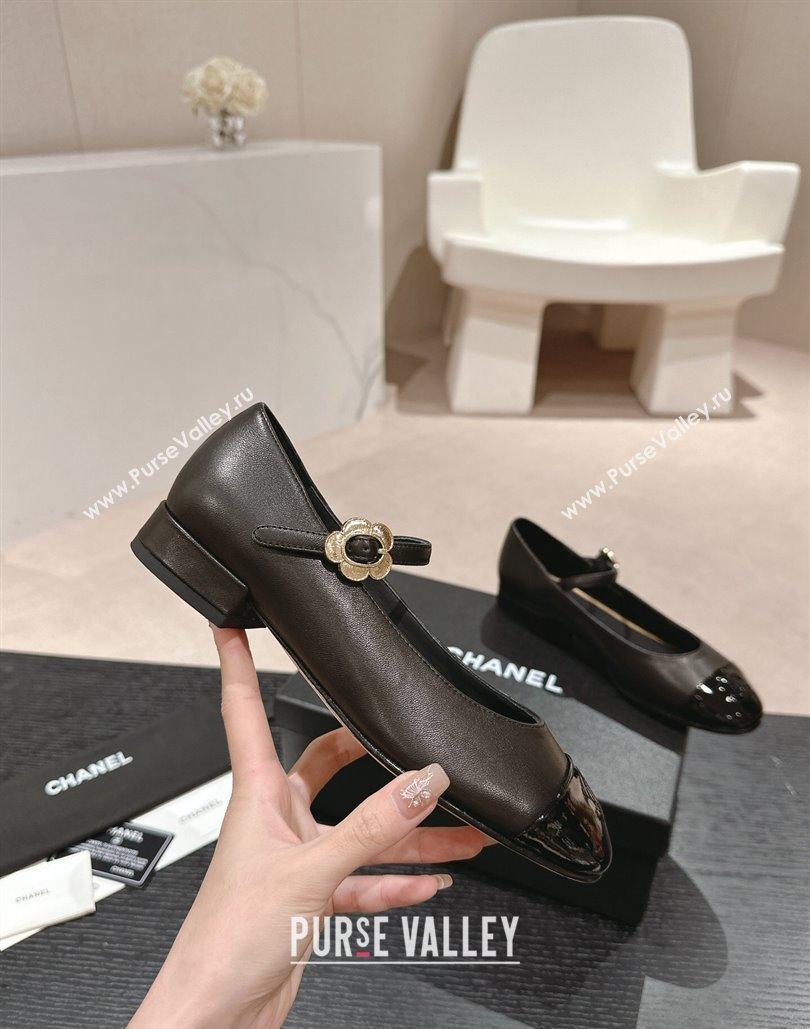 Chanel Mary Janes in Leather and Patent Black 2024 (modeng-24040304)