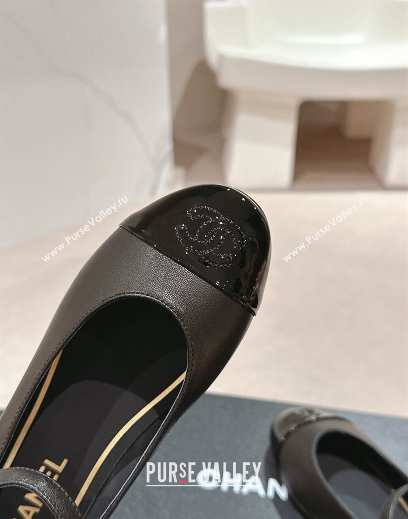 Chanel Mary Janes in Leather and Patent Black 2024 (modeng-24040304)