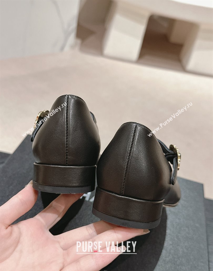 Chanel Mary Janes in Leather and Patent Black 2024 (modeng-24040304)