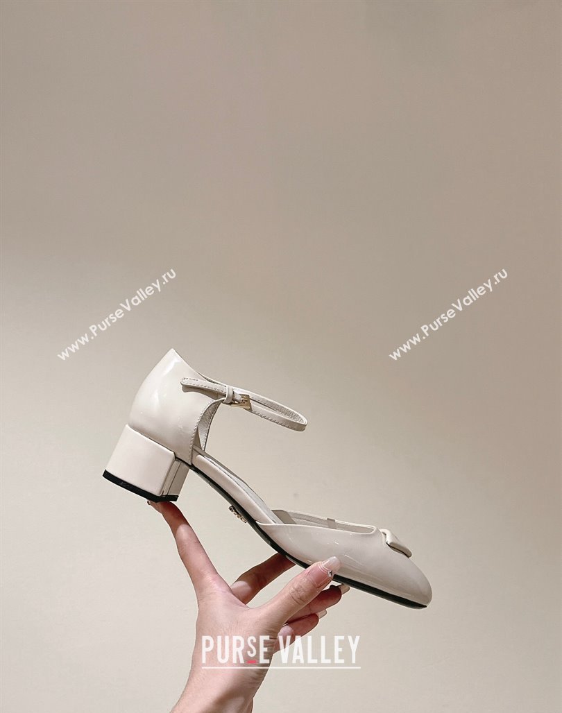 Prada Heel 4cm Patent leather pumps with instep strap and metal buckle 1I352N Ivory 2024 (nono-24040312)