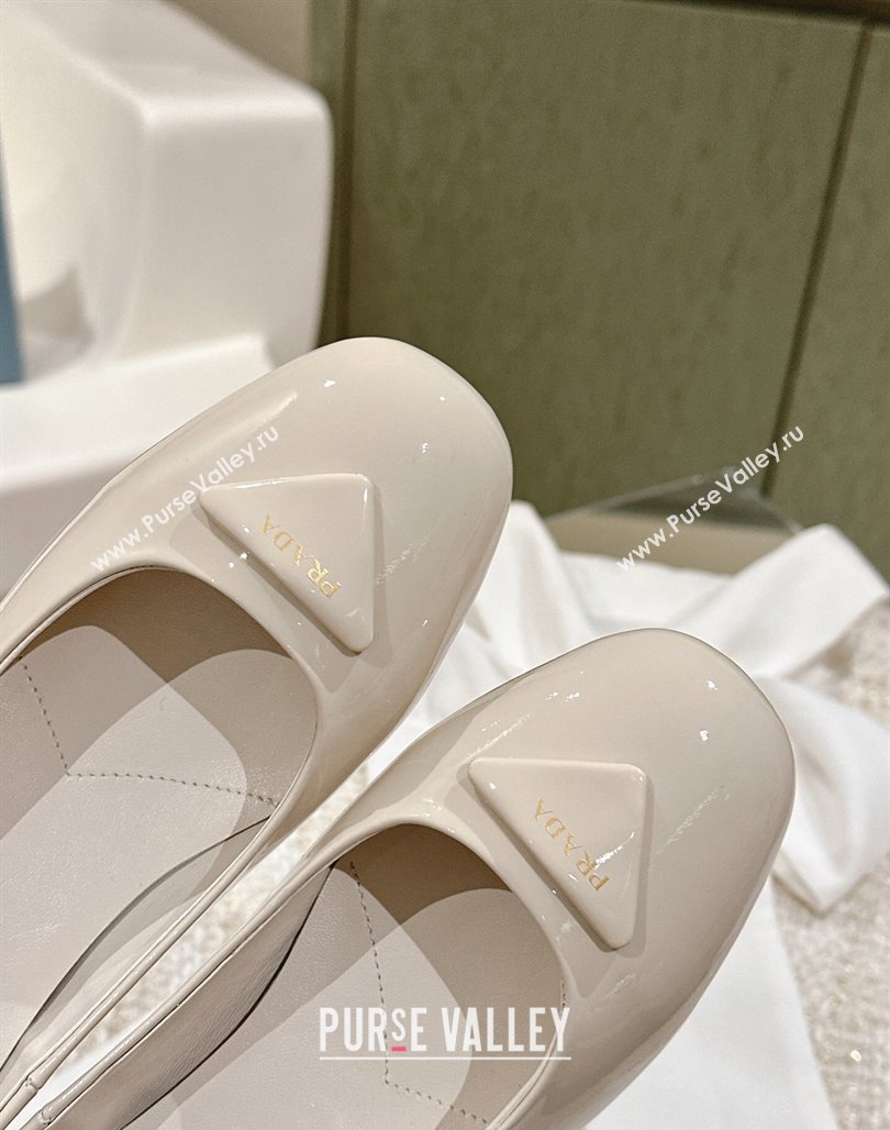 Prada Heel 4cm Patent leather pumps with ankle strap and metal buckle 1I358N Ivory 2024 (nono-24040316)