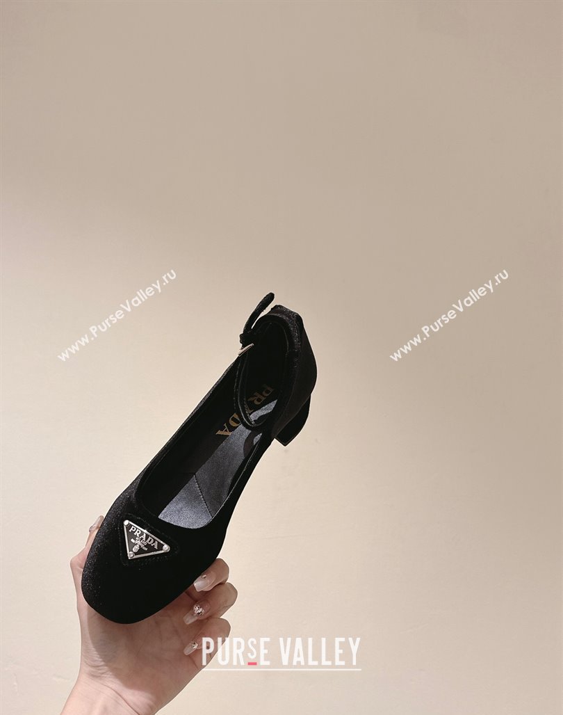Prada Heel 4cm Velvet pumps with ankle strap and metal buckle 1I358N Black 2024 (nono-24040318)