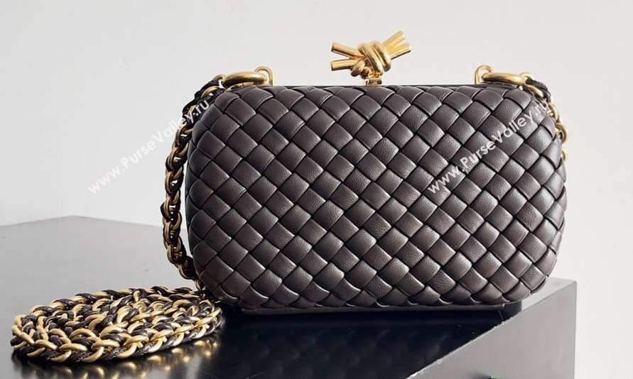 Bottega Veneta Knot With Chain Padded Intreccio leather minaudière Bag Fondant 2024 (misu-24040818)