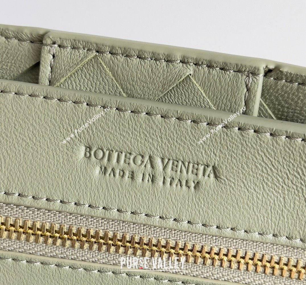 Bottega Veneta Small Andiamo Intrecciato leather top handle Bag TRAVERTINE With Chain 2024 (misu-24040723)