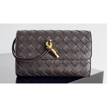 Bottega Veneta Andiamo Large Flap Wallet FONDANT with metallic knot closure 2024 (misu-24040705)