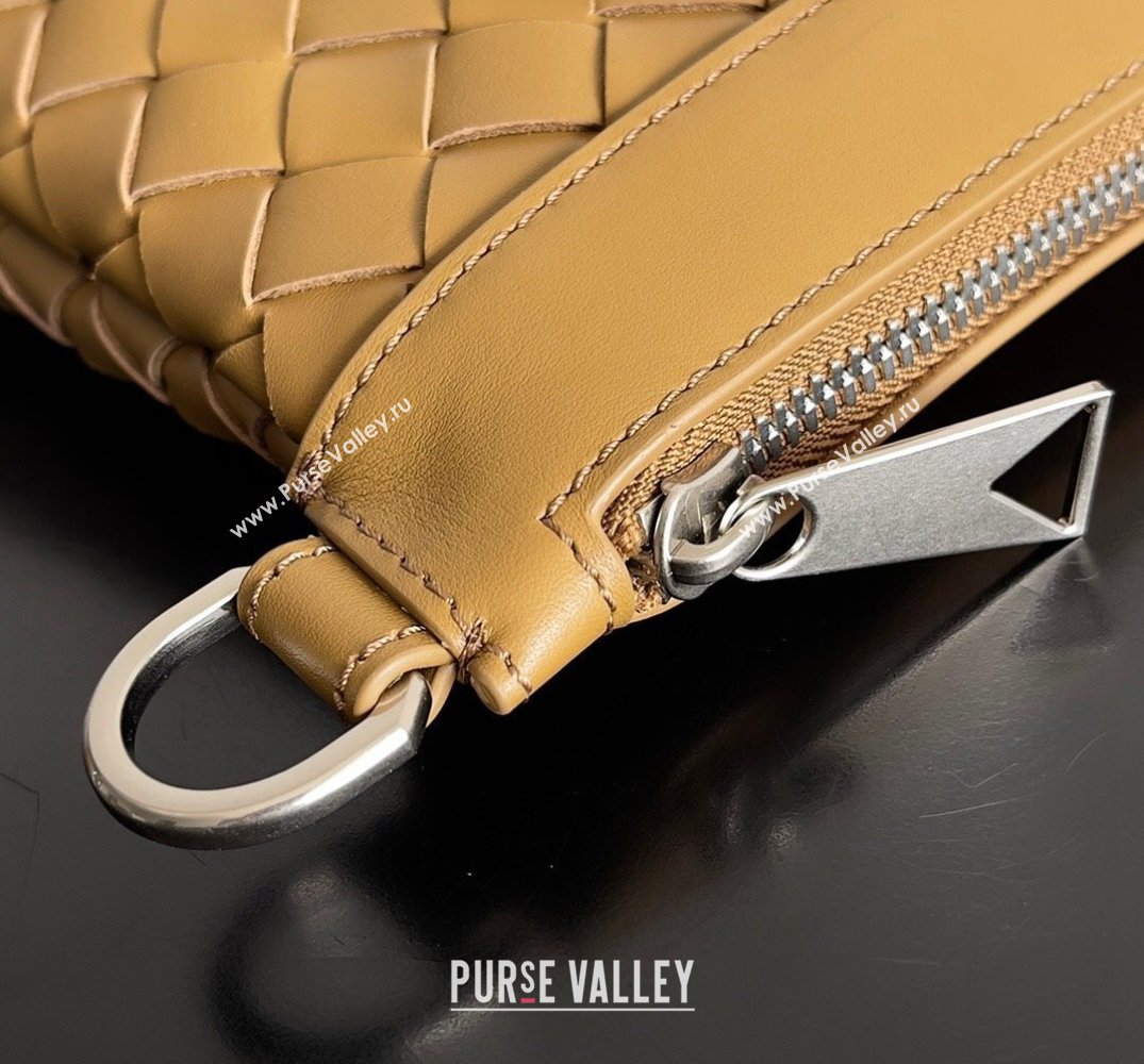 Bottega Veneta Intrecciato leather pouch Clutch Bag Brown (misu-24040831)