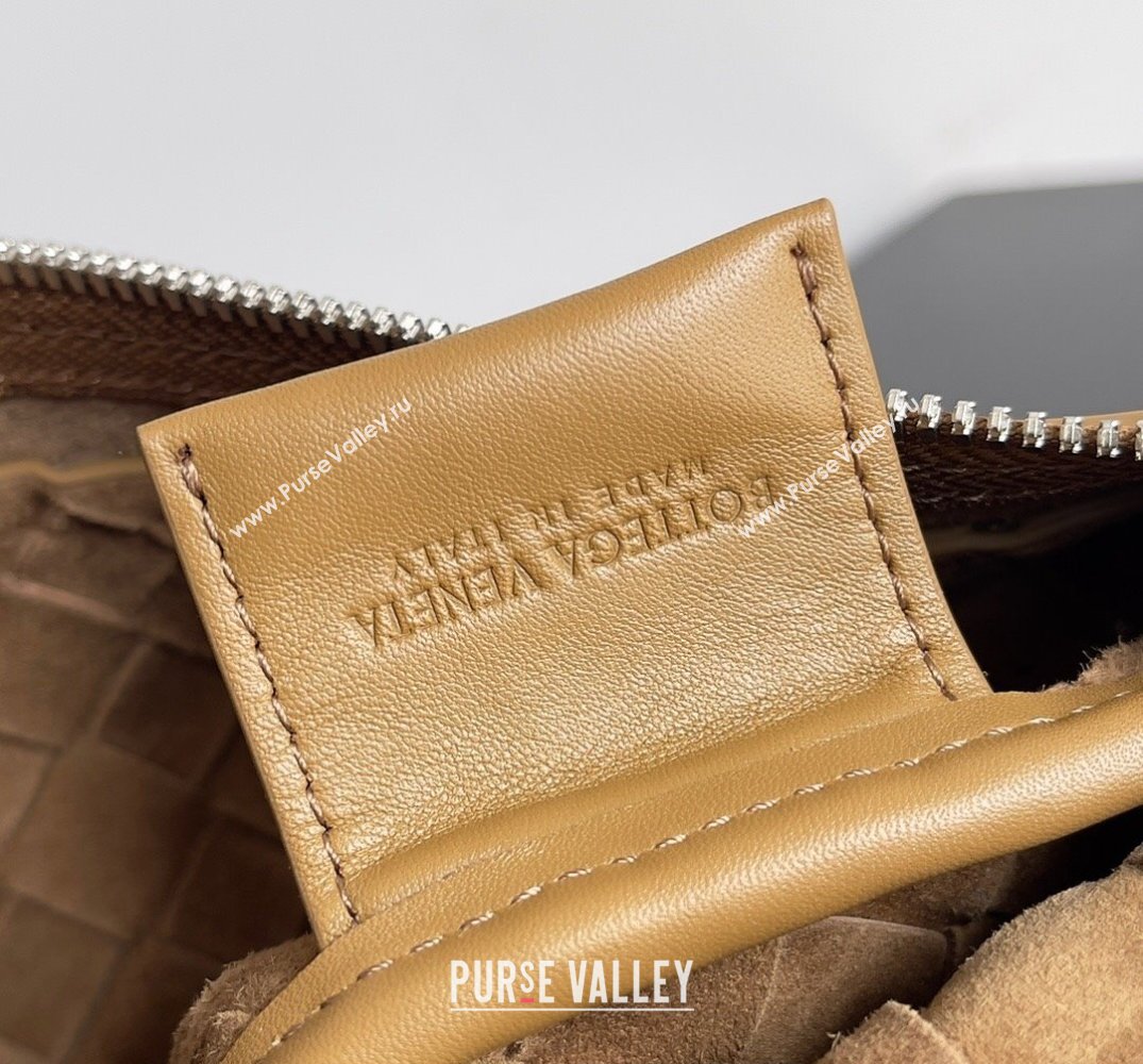 Bottega Veneta Intrecciato leather pouch Clutch Bag Brown (misu-24040831)