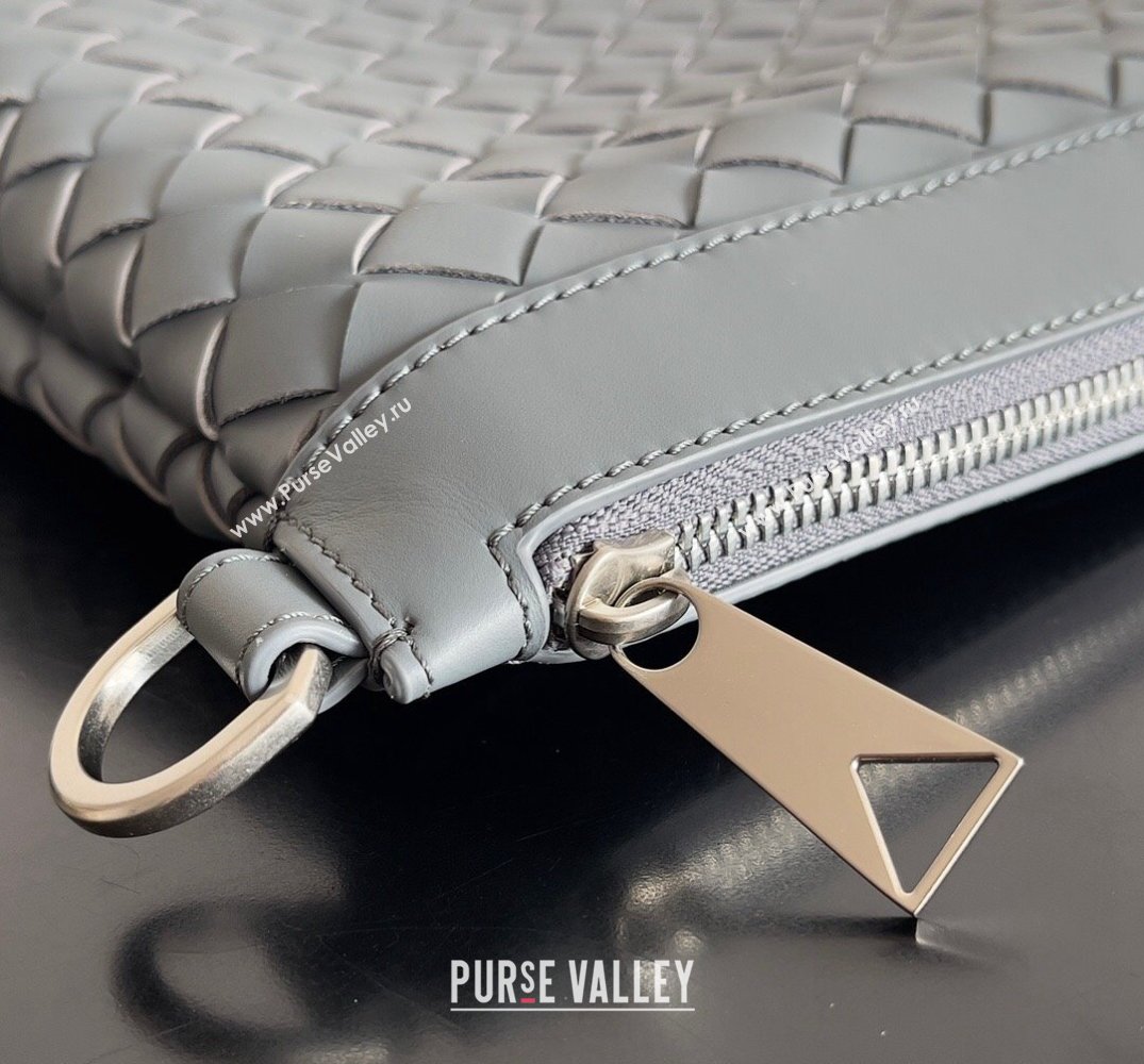 Bottega Veneta Intrecciato leather pouch Clutch Bag Gray (misu-24040834)