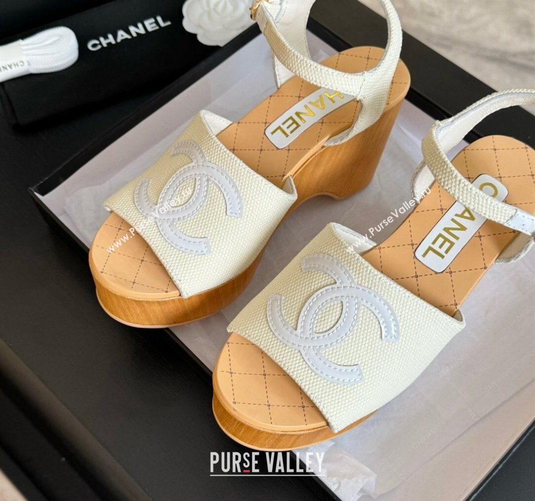 Chanel Fabric Patent Calfskin Sandals G45555 White 2024 (modeng-24040702)