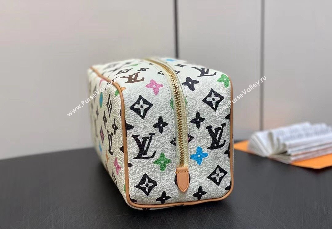 Louis Vuitton Monogram Craggy Canvas Locker Dopp Kit Bag M47069 Vanilla 2024 (kiki-24040805)