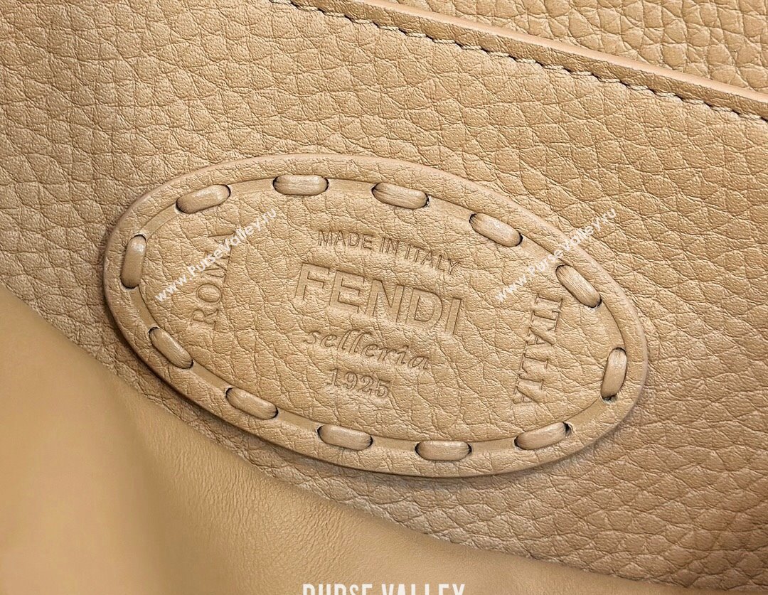Fendi Peekaboo ISeeU Small Bag Beige Selleria with 556 hand-sewn stitches 2024 (chaoliu-24041038)