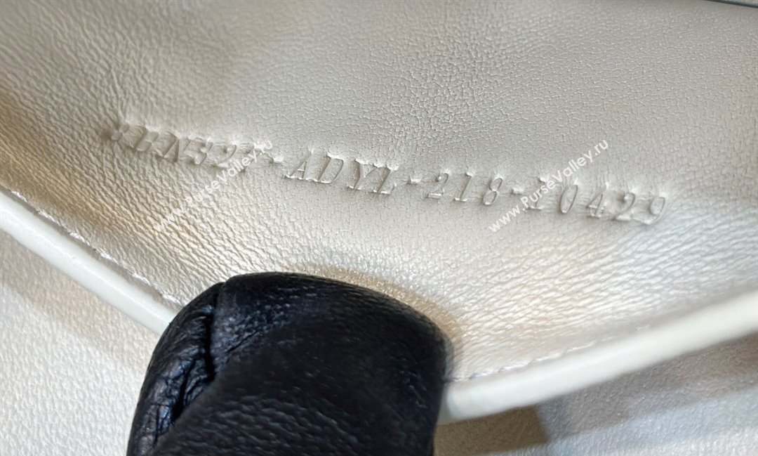 Fendi Peekaboo ISeeU Small Bag White Selleria with 556 hand-sewn stitches 2024 (chaoliu-24041040)