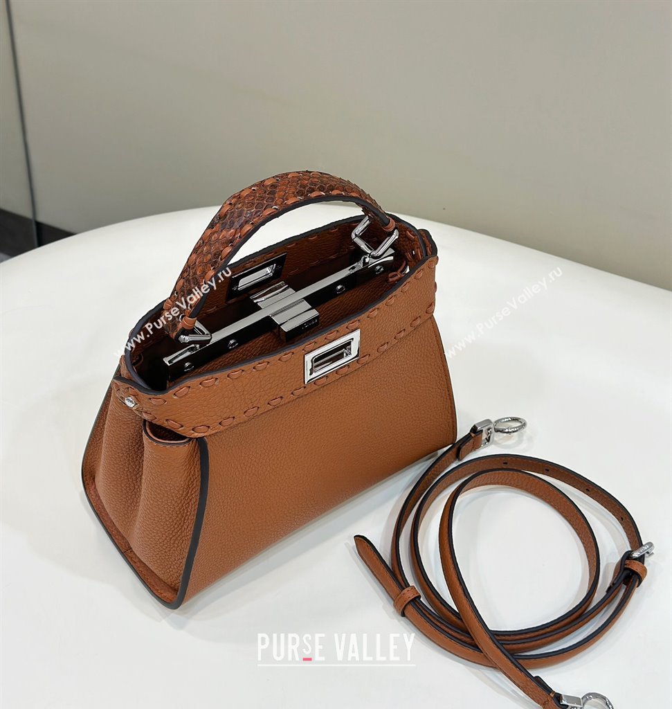 Fendi iconic Peekaboo Mini Bag Brown Selleria with 220 hand-sewn topstitches 2024 (chaoliu-24040946)