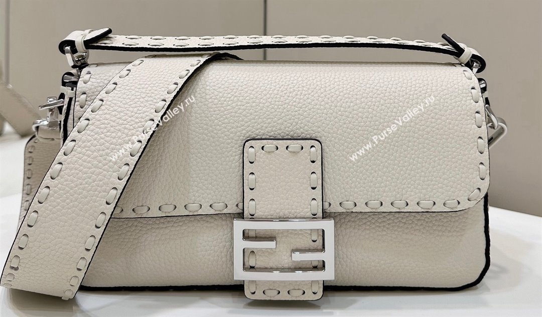 Fendi Medium Baguette Bag White Selleria with 612 hand-sewn topstitches 2024 (chaoliu-24040916)