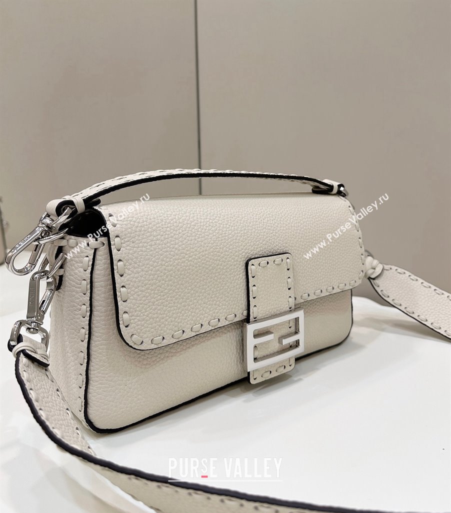 Fendi Medium Baguette Bag White Selleria with 612 hand-sewn topstitches 2024 (chaoliu-24040916)