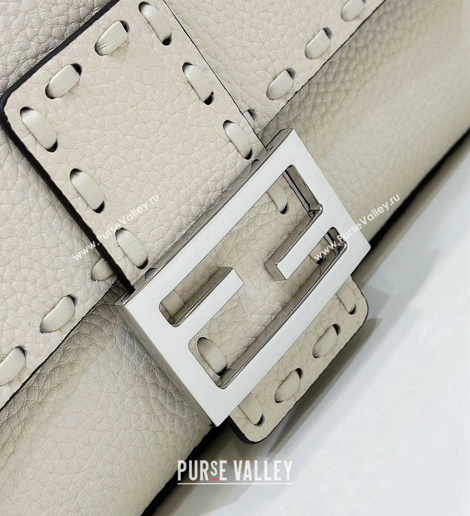 Fendi Medium Baguette Bag White Selleria with 612 hand-sewn topstitches 2024 (chaoliu-24040916)