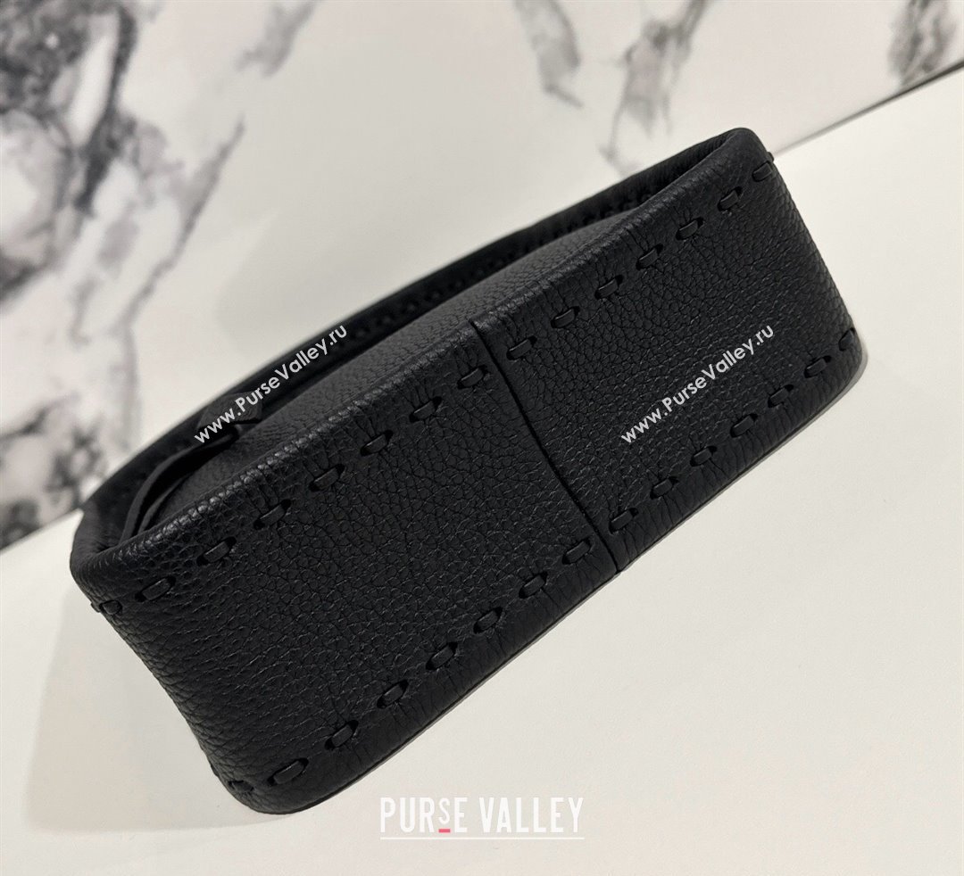 Fendi Mini Fendessence bag Black Selleria with 264 hand-sewn topstitches 2024 (chaoliu-24041049)