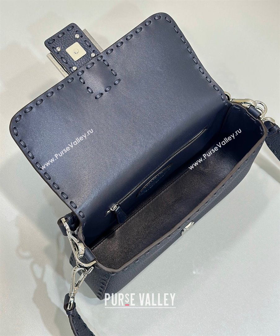 Fendi Medium Baguette Bag Midnight blue Selleria with oversize topstitching 2024 (chaoliu-24040909)