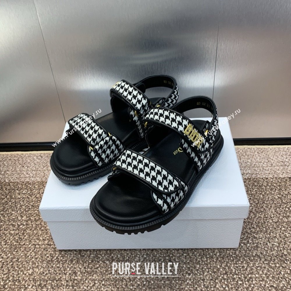 Dior DiorAct Sandals in Black and White Micro-Houndstooth Embroidered Cotton 2024 (MODENG-240415-01)