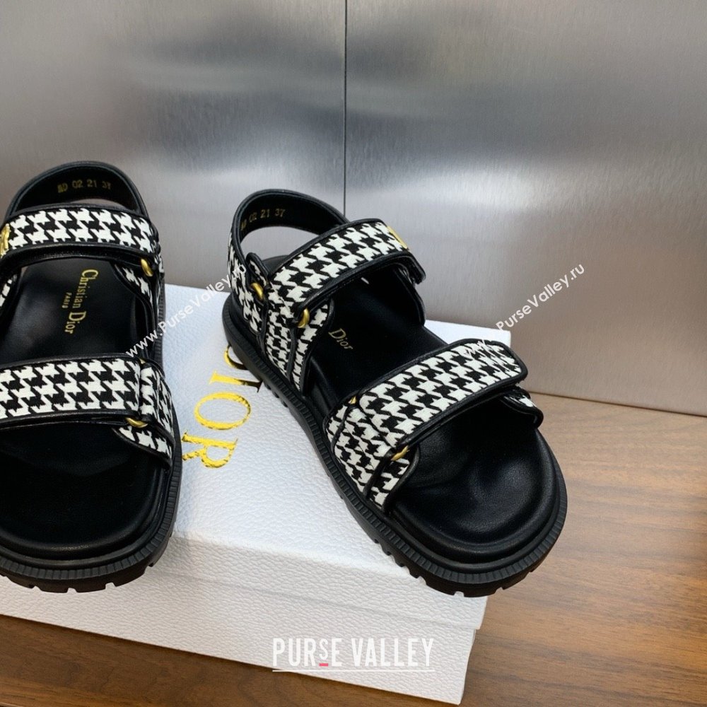 Dior DiorAct Sandals in Black and White Micro-Houndstooth Embroidered Cotton 2024 (MODENG-240415-01)