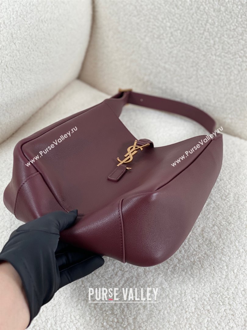 Saint Laurent small le 5 à 7 supple Bag in grained leather 713938 ROUGE LEGION (bige-231101-16)