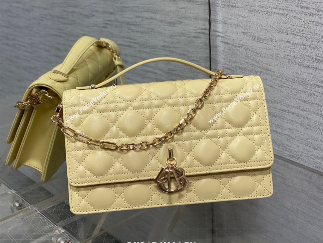 Miss Dior Top Handle Bag in Pastel Yellow Cannage Lambskin 2023 (xxg-231024-02)