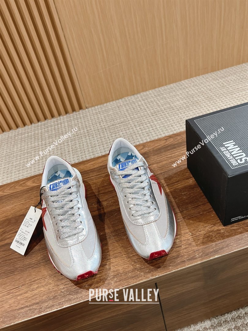 Golden Goose Women’s Marathon with silver nylon upper and red star 2024 (jmb-231213-02)