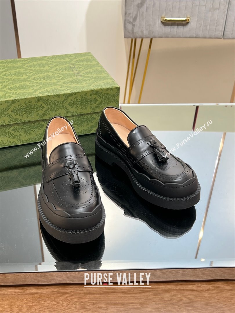 Gucci lug loafer with Scalloped rubber trim and Fringe Black leather 2023 (modeng-23103027)