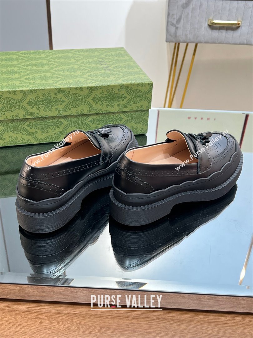 Gucci lug loafer with Scalloped rubber trim and Fringe Black leather 2023 (modeng-23103027)