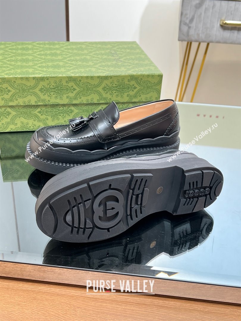 Gucci lug loafer with Scalloped rubber trim and Fringe Black leather 2023 (modeng-23103027)