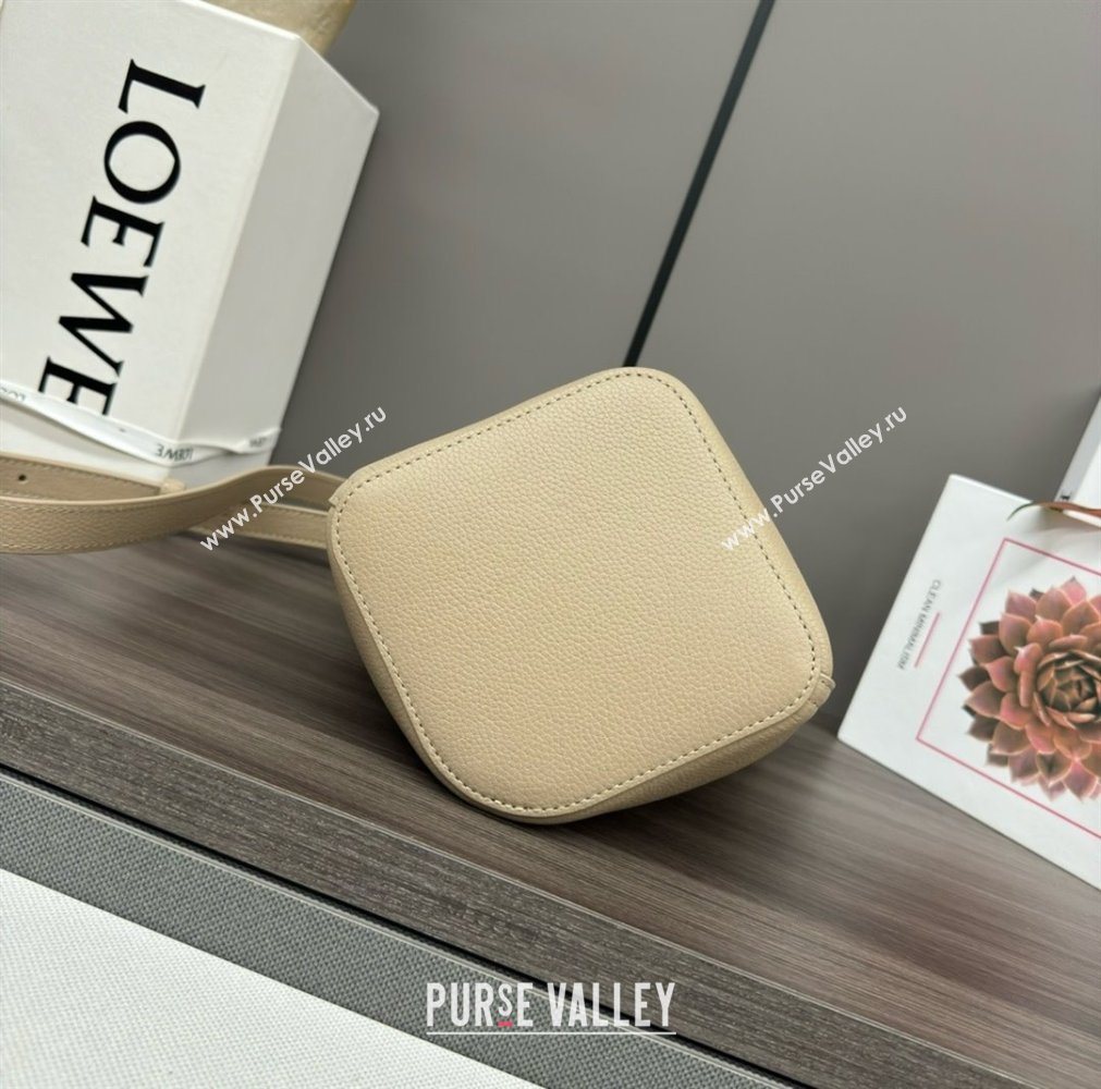 loewe mini Pebble Bucket bag in soft grained calfskin sand 2024 (xinyidai-240319-01)