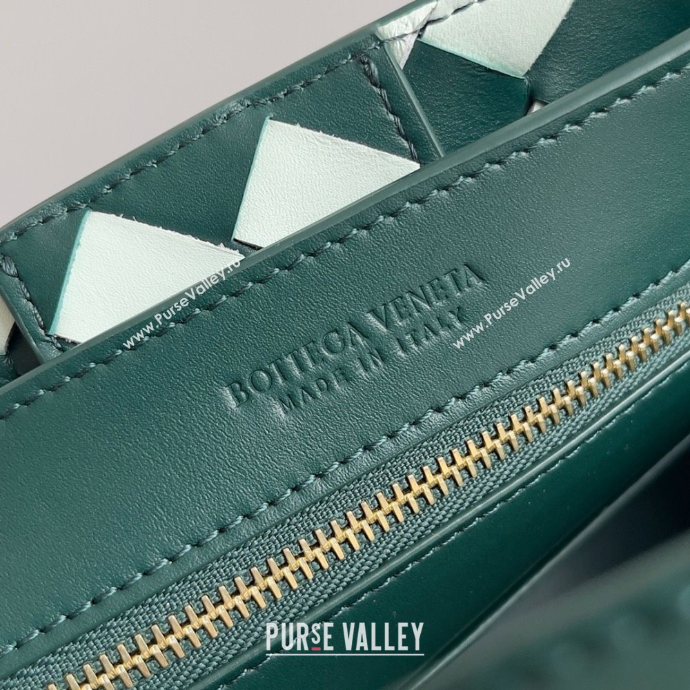 Bottega Veneta Intrecciato leather Small Andiamo top handle Bag Emerald green / Glacier 2024 (MISU-240123-02)