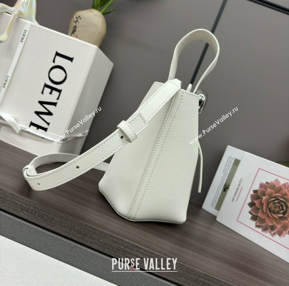 loewe mini Pebble Bucket bag in soft grained calfskin white 2024 (xinyidai-240319-02)