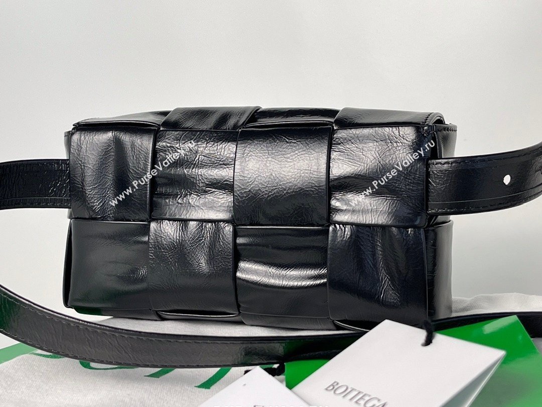 Bottega Veneta wax calfskin The Belt Cassette Bag black (misu-210226-02)
