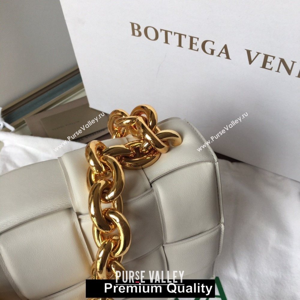 Bottega Veneta THE CHAIN CASSETTE shoulder bag off white/gold 2020 (wante-2367)