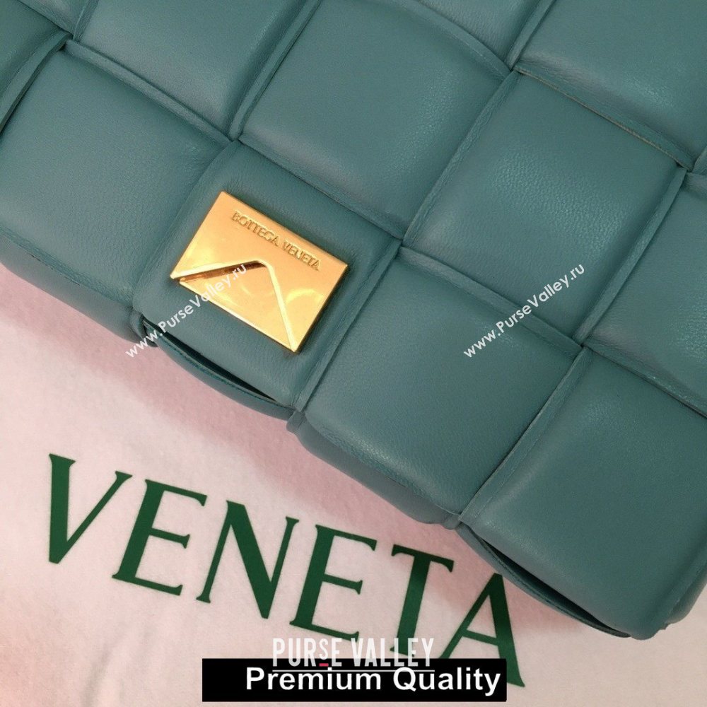 Bottega Veneta THE CHAIN CASSETTE shoulder bag Blue Jean 2020 (wante-5267)