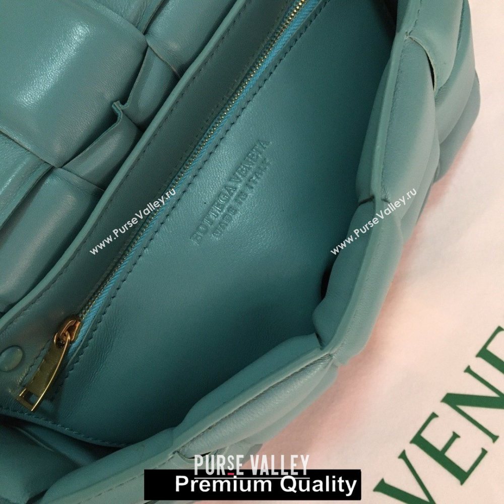 Bottega Veneta THE CHAIN CASSETTE shoulder bag Blue Jean 2020 (wante-5267)