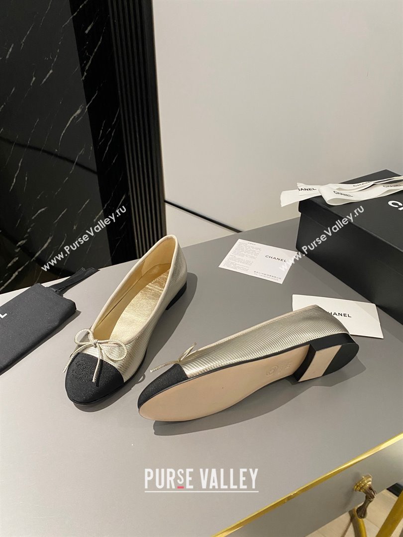 Chanel Calfskin & Grosgrain Ballet flats G02819 Gold/Black 2023 (modeng-23103123)